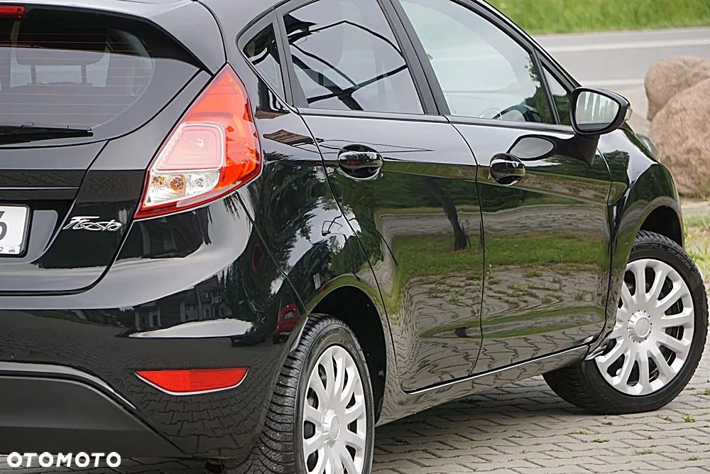 Ford Fiesta 1.25 Celebration - 16