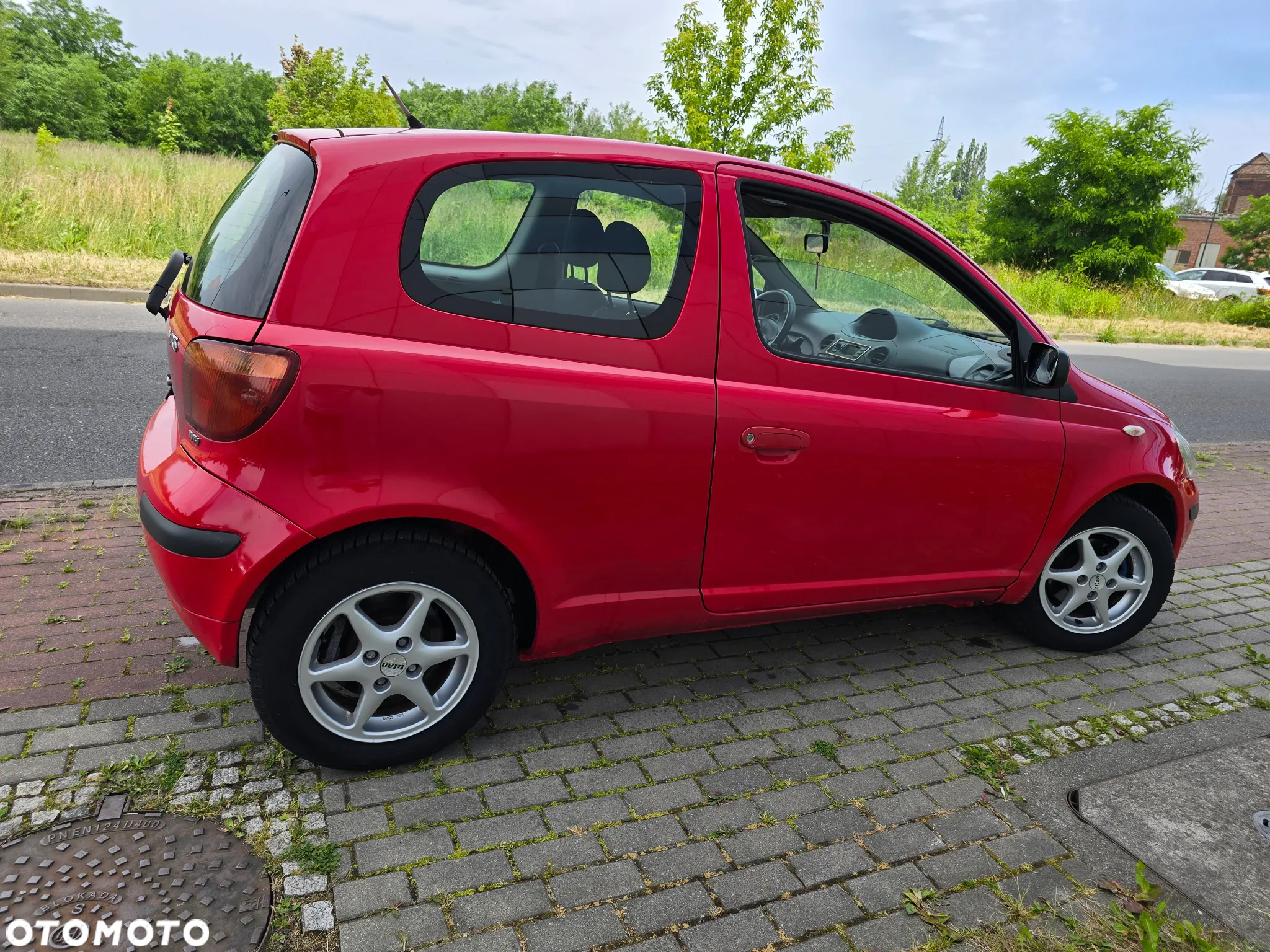 Toyota Yaris 1.0 - 11
