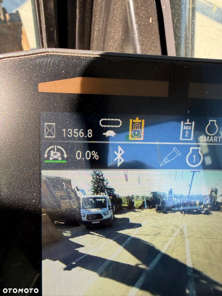 Caterpillar 310 - 12