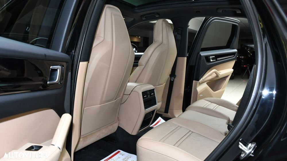 Porsche Cayenne E-Hybrid Tiptronic S Platinum Edition - 13