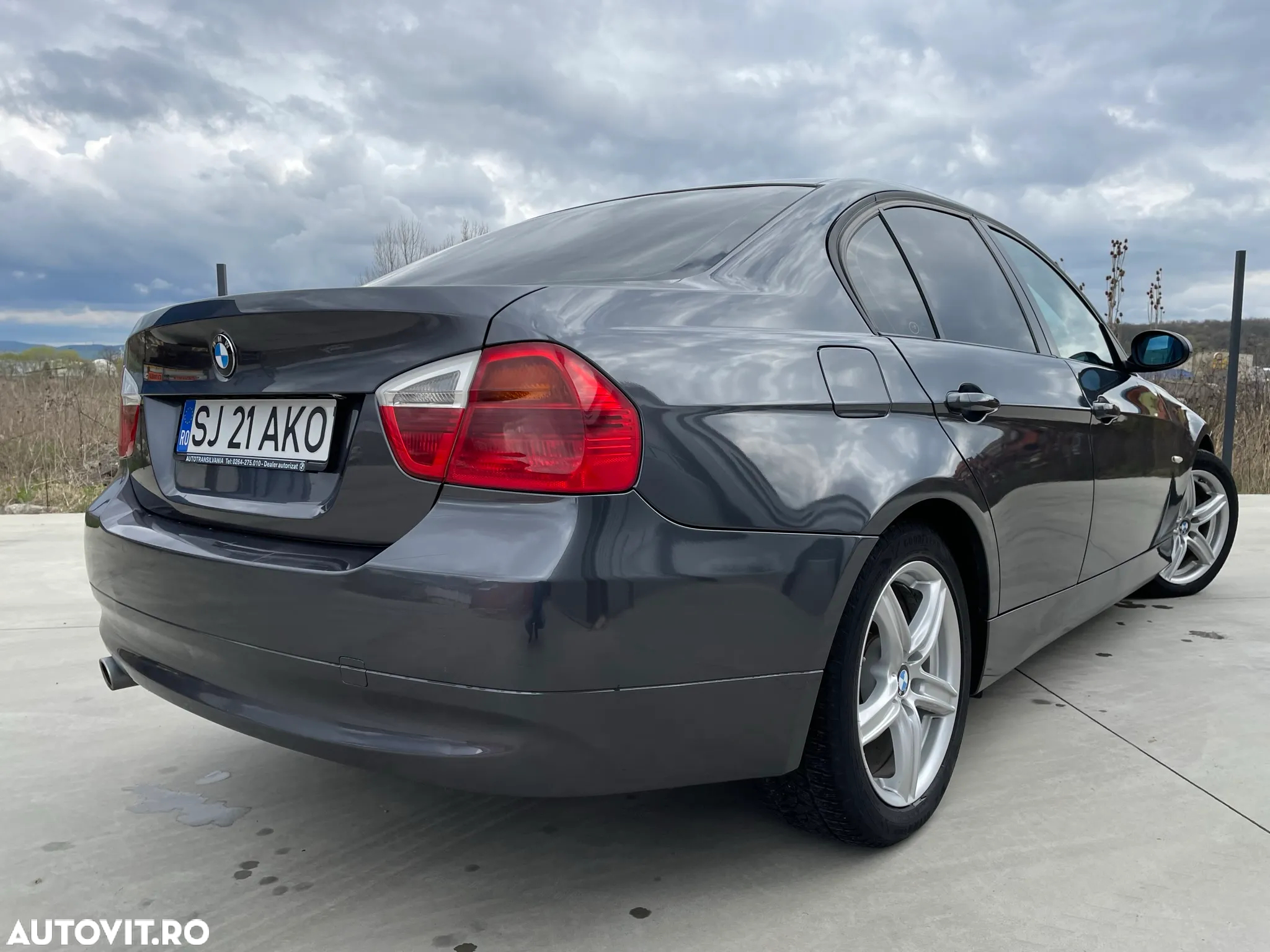 BMW Seria 3 318d - 8