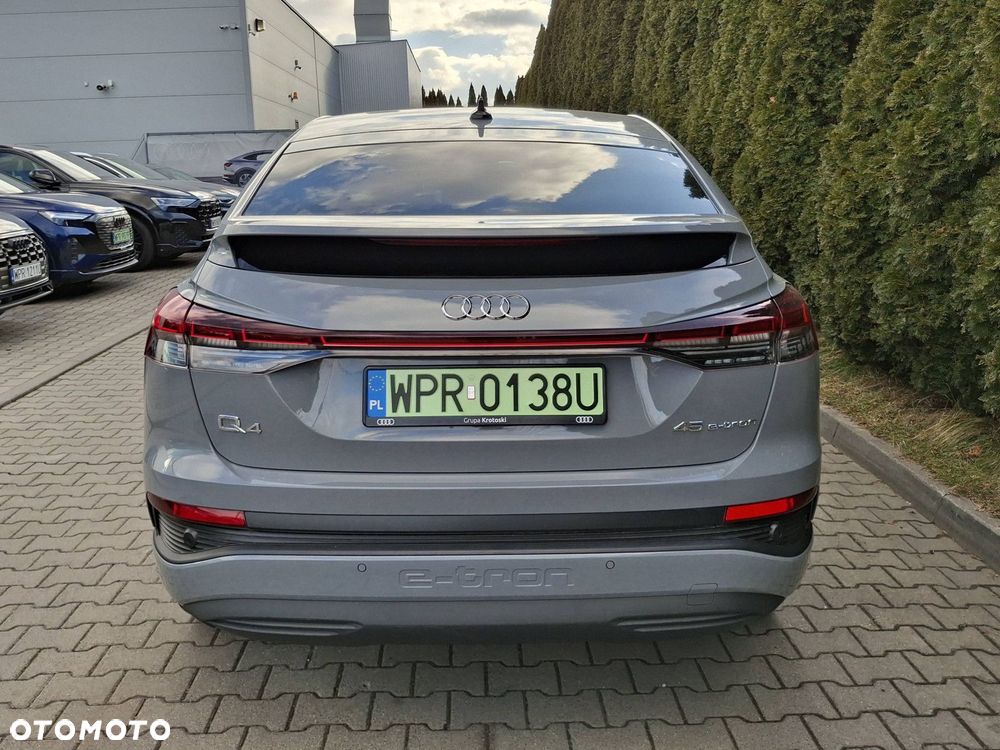 Audi Q4 Sportback e-tron - 3