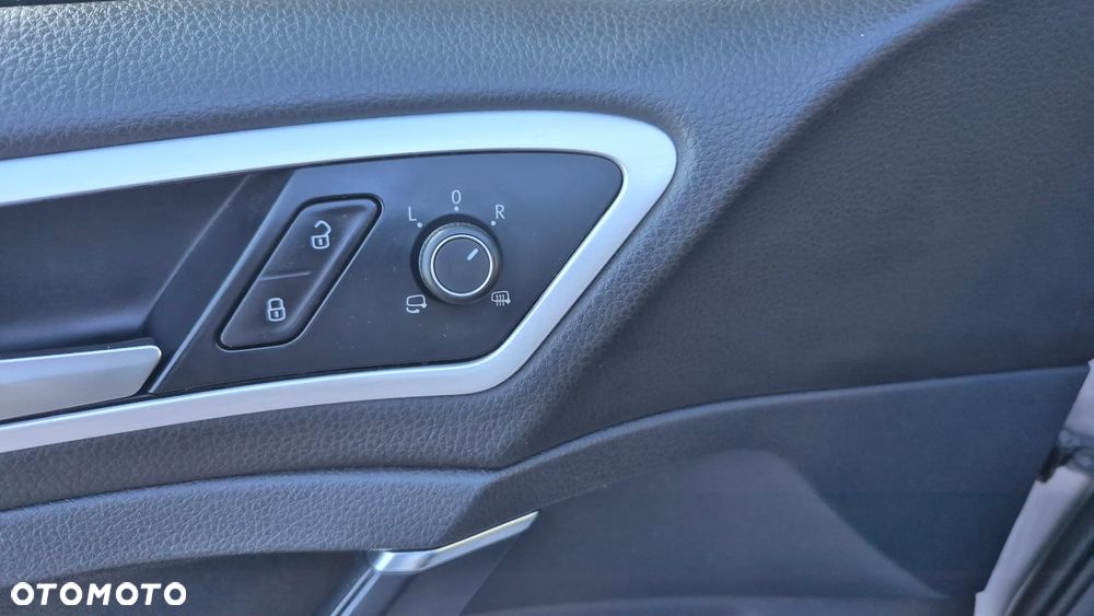 Volkswagen Golf 1.4 TSI BlueMotion Technology Cup - 12