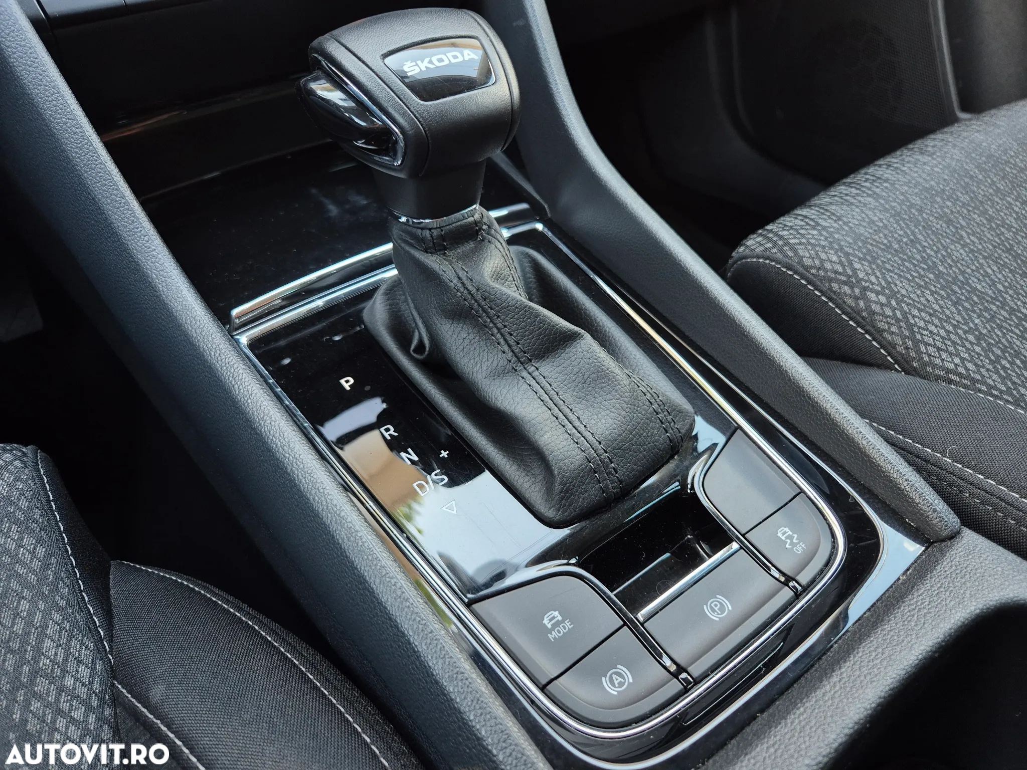 Skoda Karoq 1.5 TSI DSG Style - 36