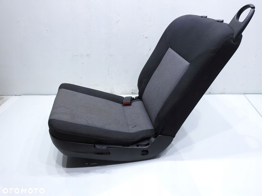 KANAPA LEWY TYŁ OPEL MERIVA A - 4