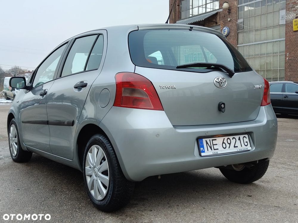 Toyota Yaris 1.3 Luna A/C - 6