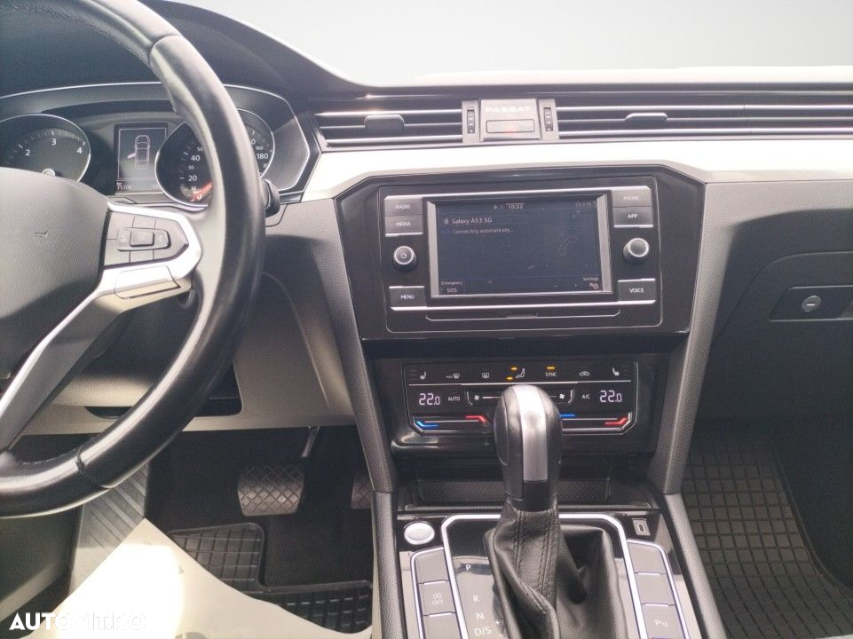Volkswagen Passat - 15