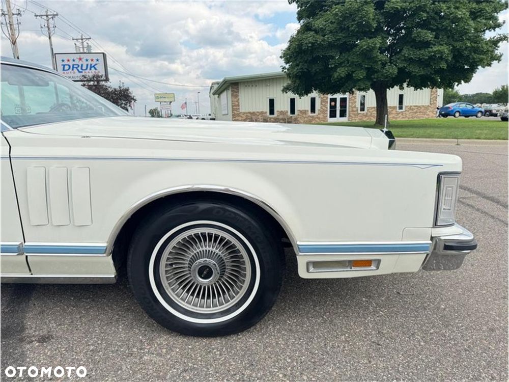 Lincoln Continental - 33