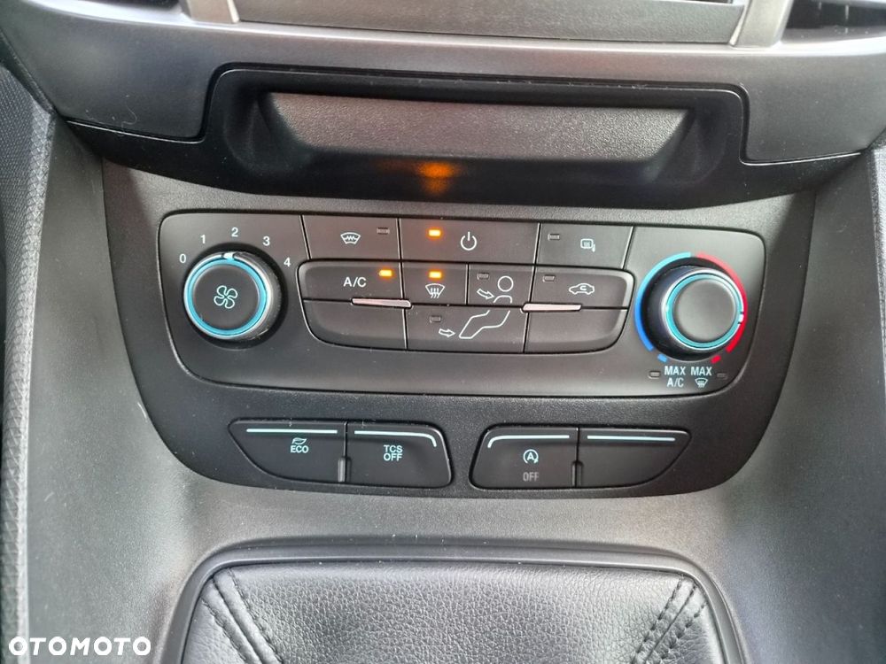 Ford Transit Connect - 16