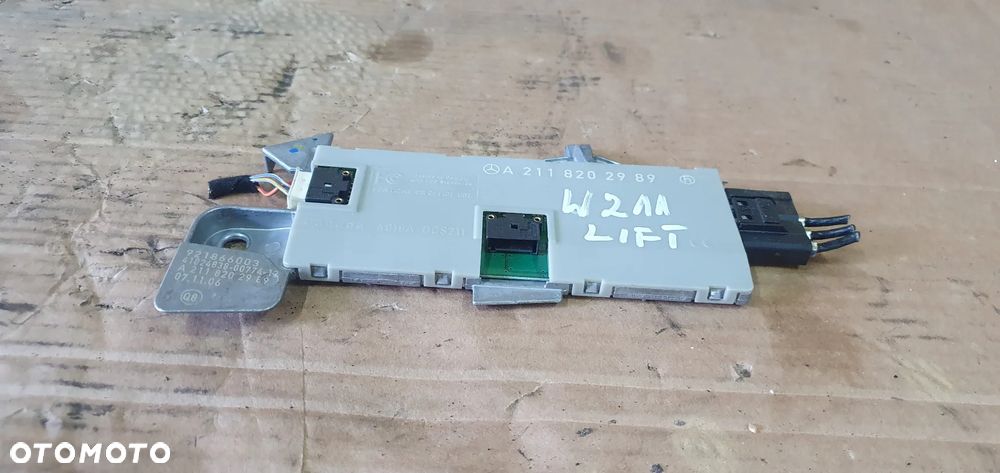 Wzmacniacz anteny moduł Mercedes W211 A2118202989 - 2