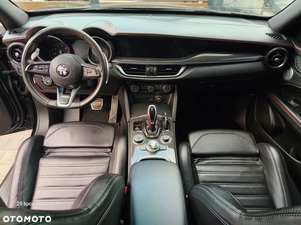 Alfa Romeo Stelvio 2.0 Turbo 16V AT8-Q4 Estrema - 13