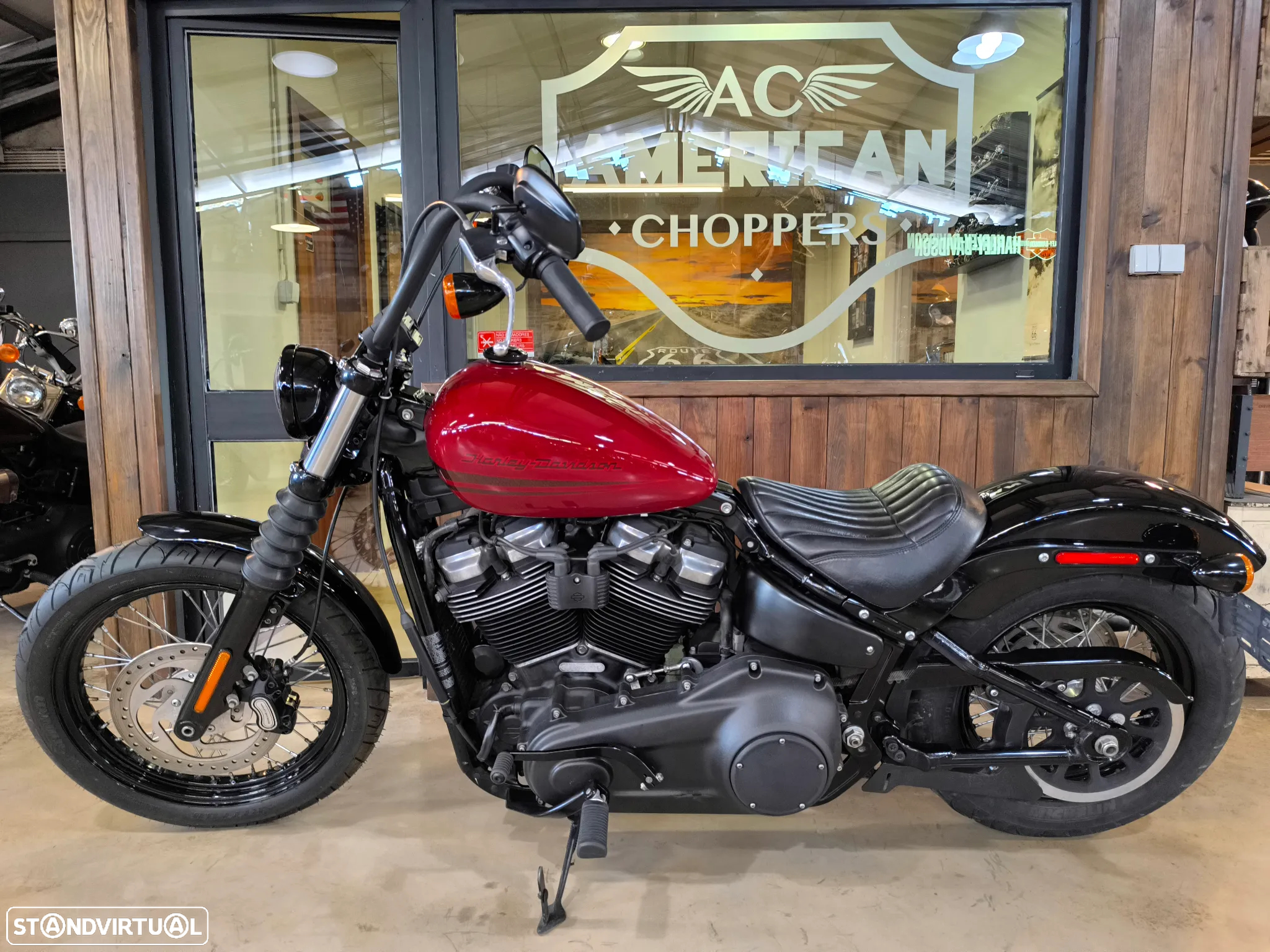 Harley-Davidson Softail Street Bob - 14