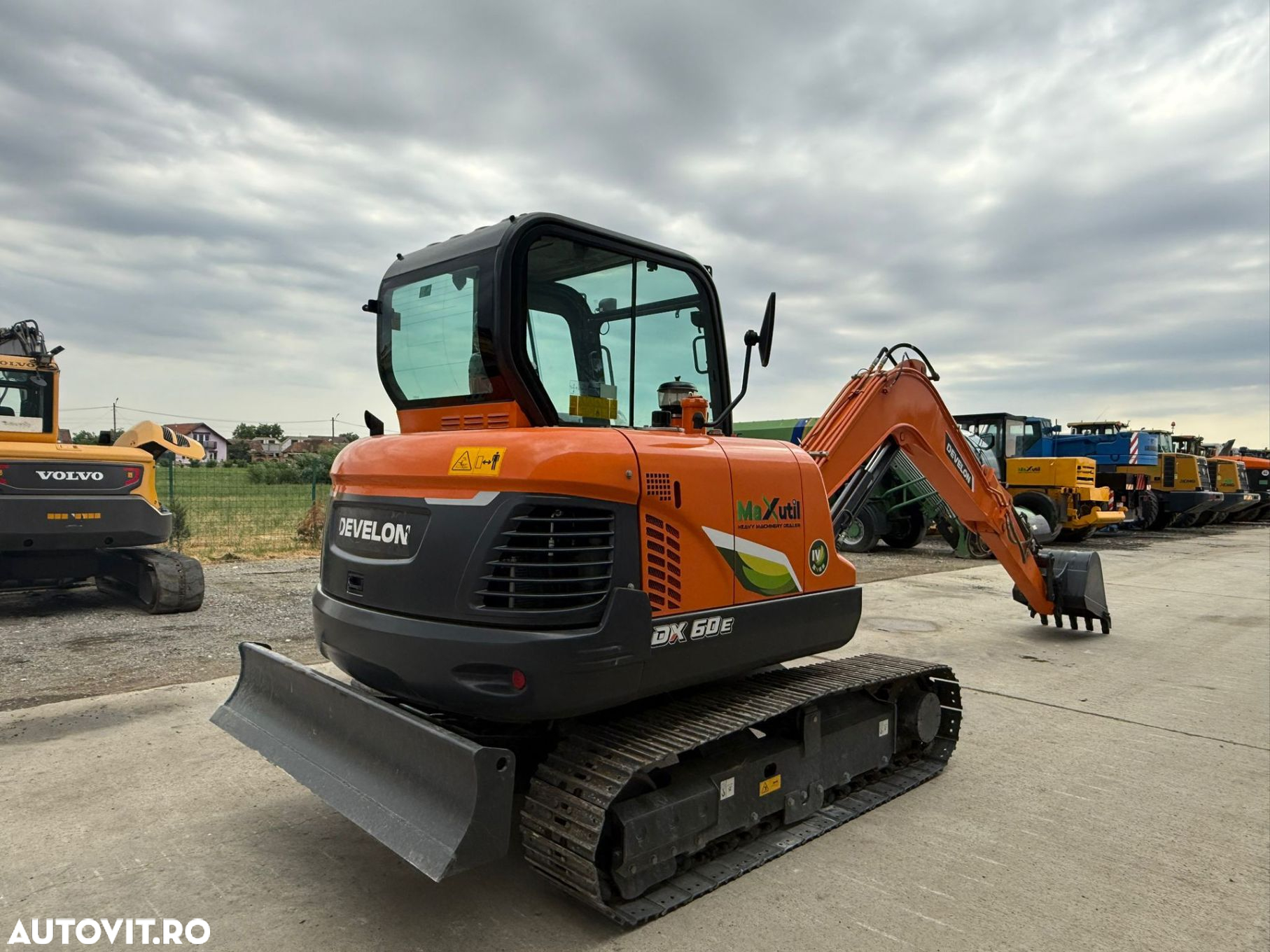 Develon DX60 Excavator - 11
