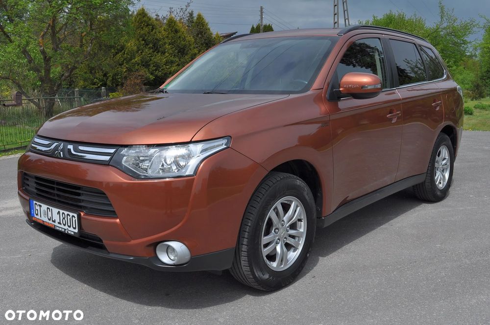 Mitsubishi Outlander 2.0 2WD SUV-Star - 18