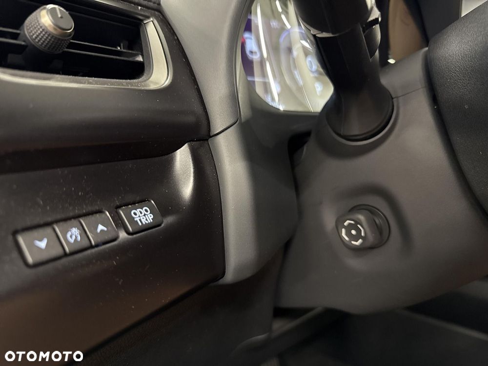 Lexus UX 250h GPF F Sport Design 2WD - 18