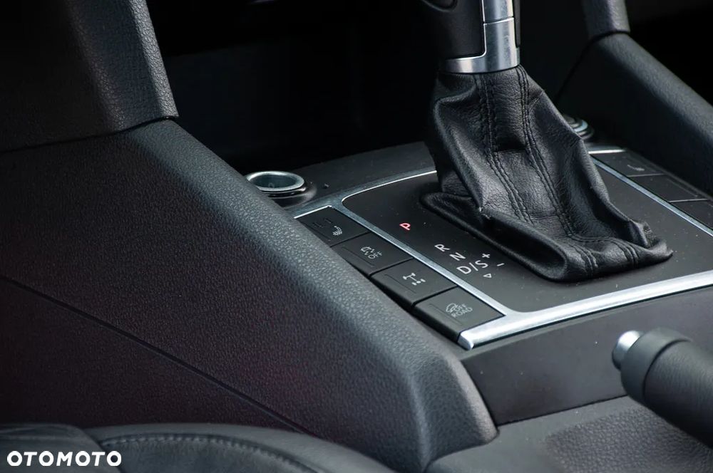 Volkswagen Amarok DC 2.0 BiTDI 4Mot Trendline - 12