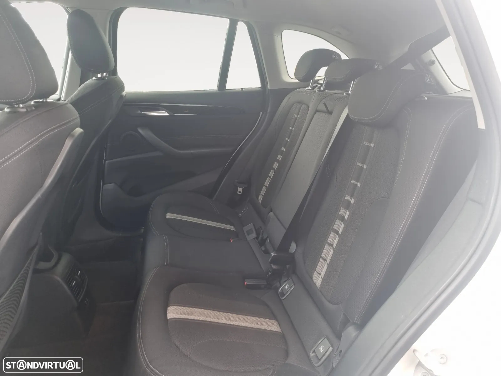 BMW X1 18 d sDrive Auto - 15