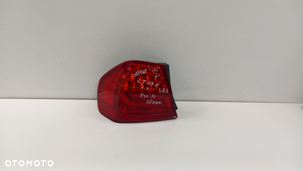 BMW 3 E90 SEDAN LAMPA TYŁ LEWA LED