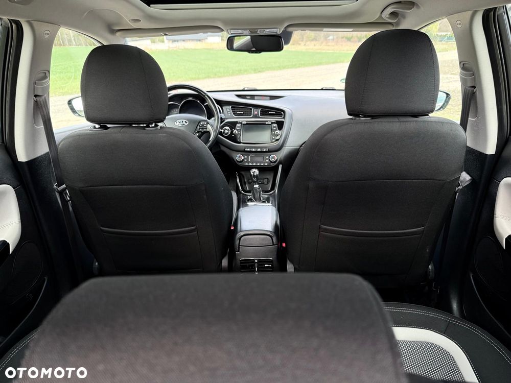 Kia Ceed 1.6 CRDi 128 Platinum Edition - 35