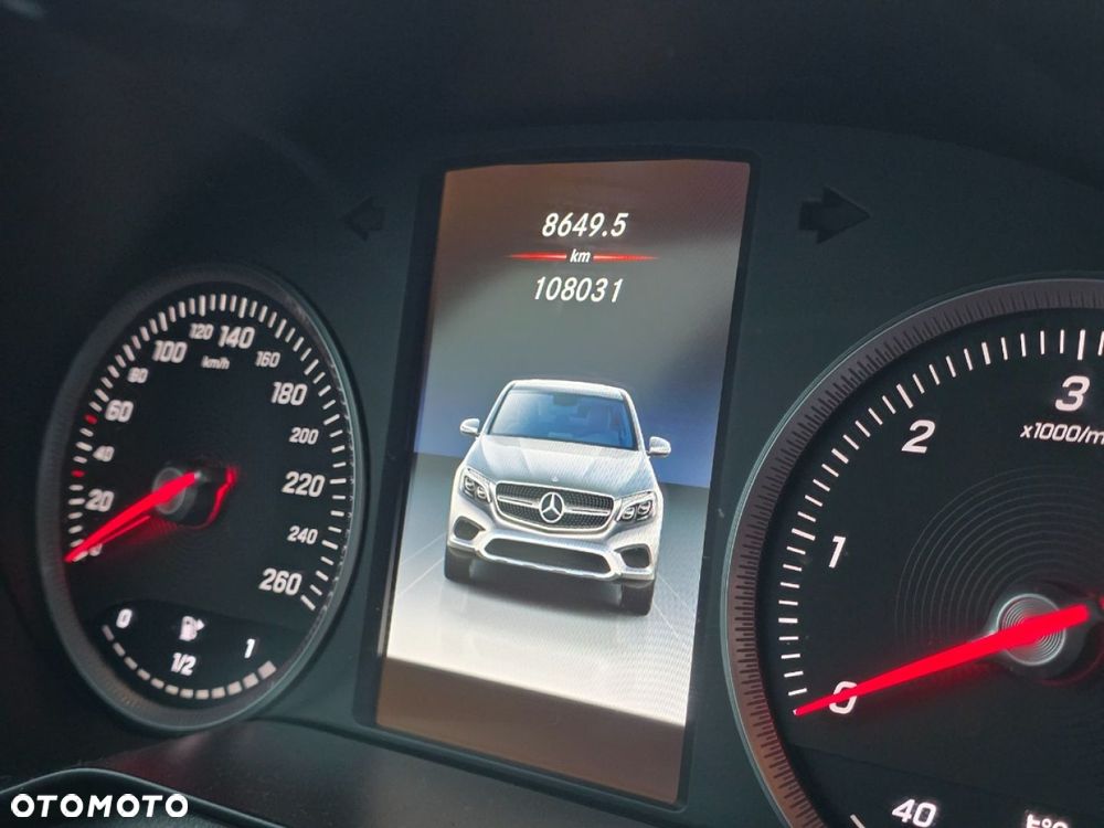 Mercedes-Benz GLC - 22