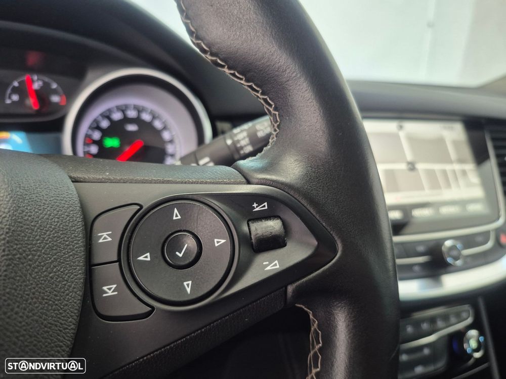 Opel Astra Sports Tourer - 12