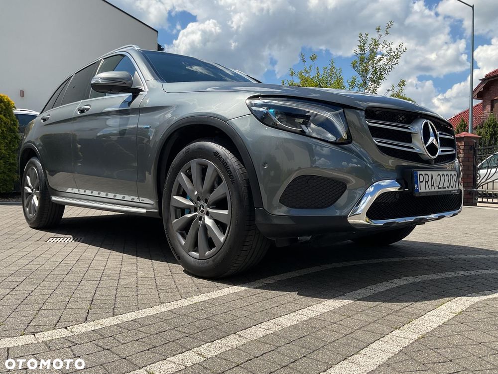 Mercedes-Benz GLC 250 4Matic 9G-TRONIC AMG Line - 10