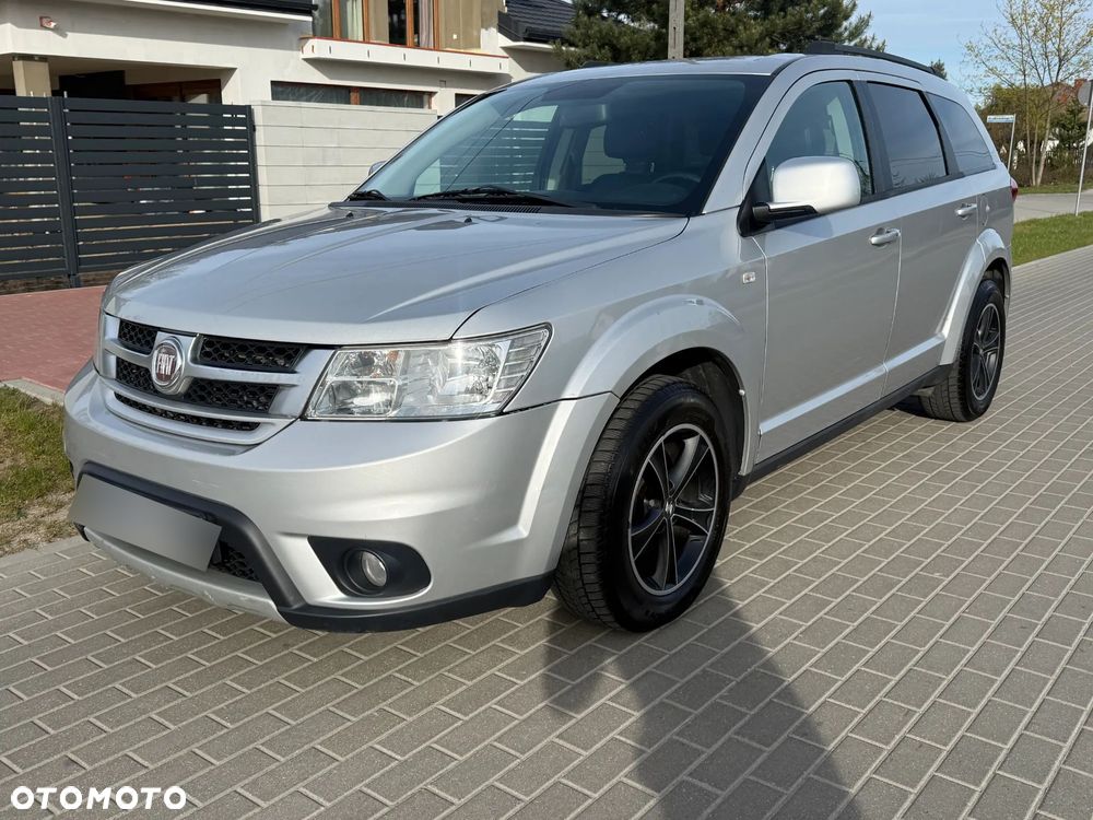 Fiat Freemont 2.0 Multijet 16V DPF Automatik Allrad Lounge - 2