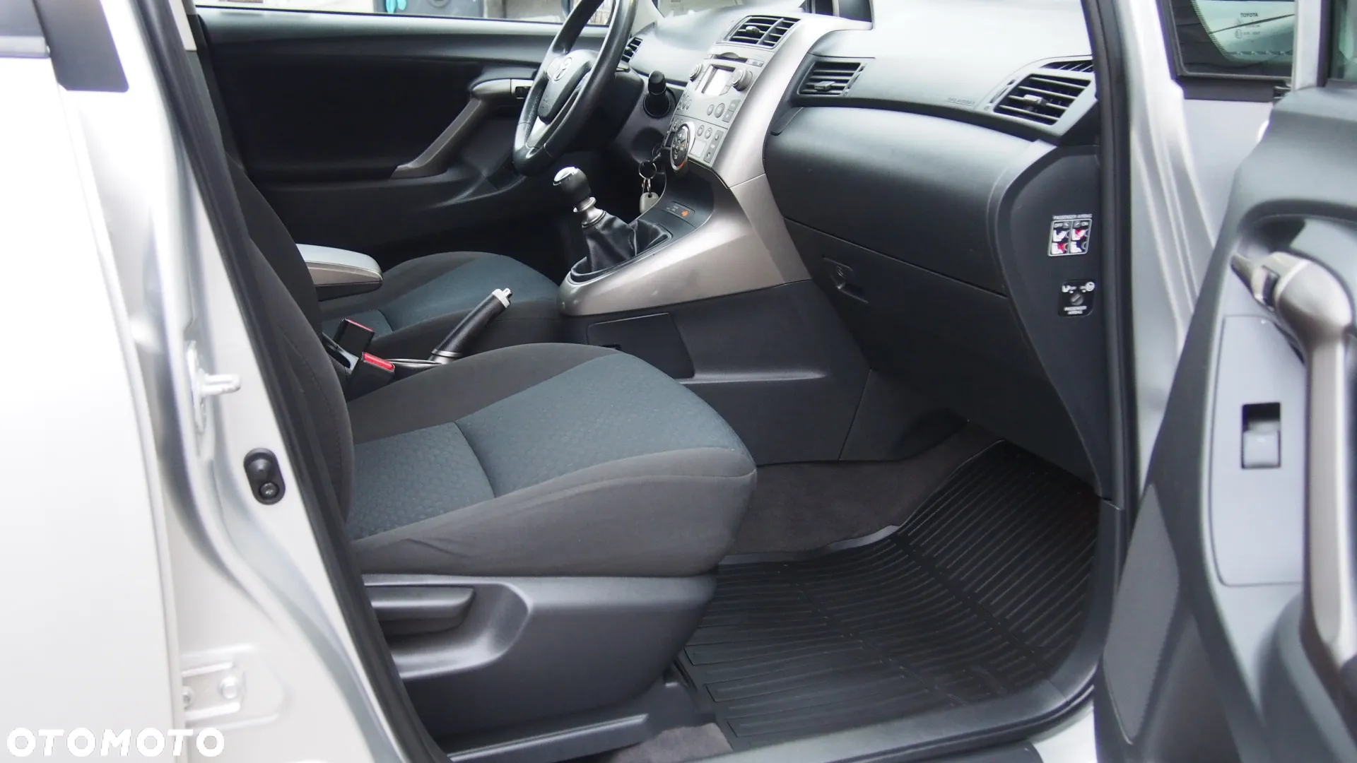 Toyota Verso 1.8 Sol plus 7os - 29
