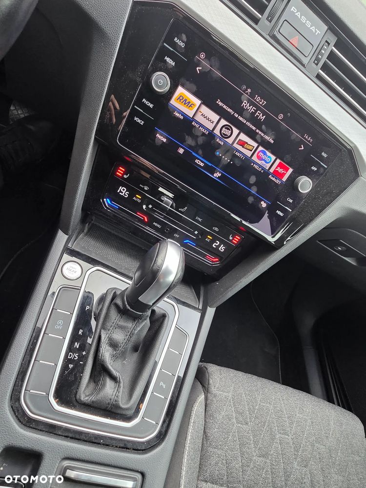 Volkswagen Passat - 21
