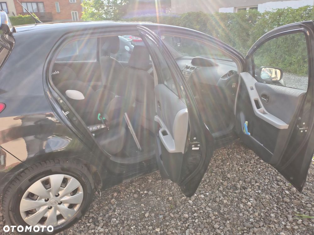 Toyota Yaris 1.33 Luna - 8