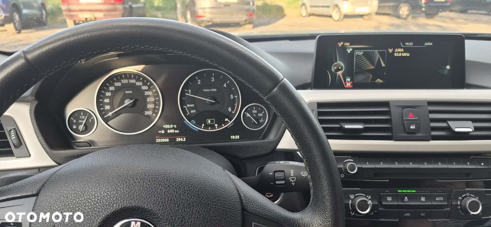 BMW Seria 3 318d - 5