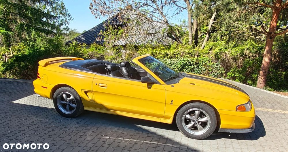 Ford Mustang - 2