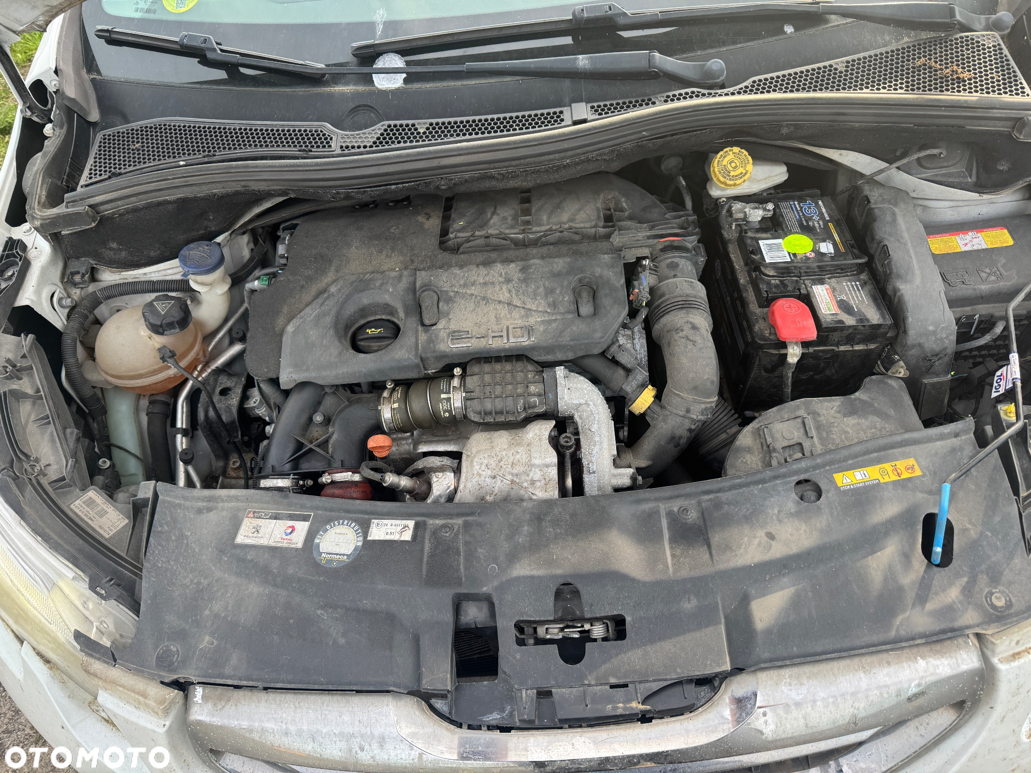 Peugeot 2008 e-HDi FAP 115 STOP & START Allure - 12