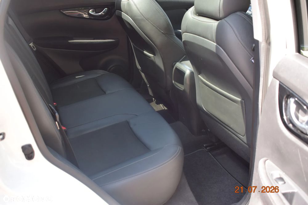 Nissan Qashqai 1.6 DCi Xtronic N-Connecta - 16