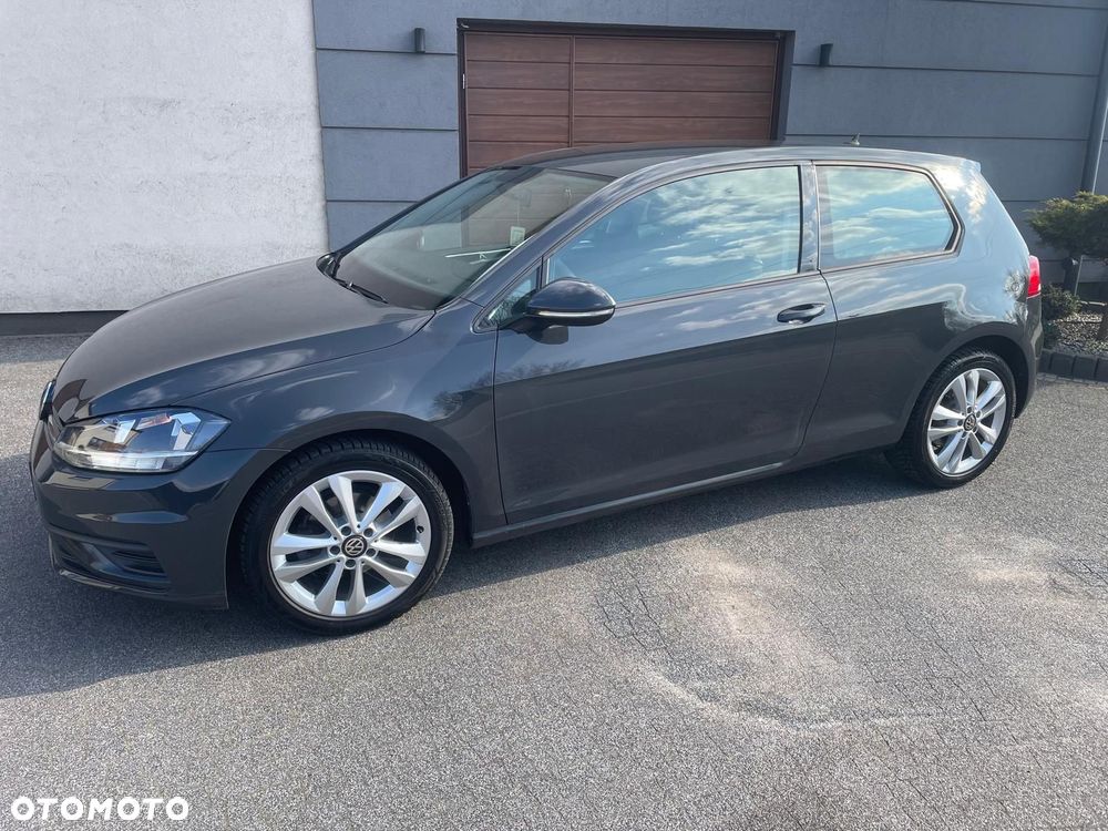 Volkswagen Golf - 6