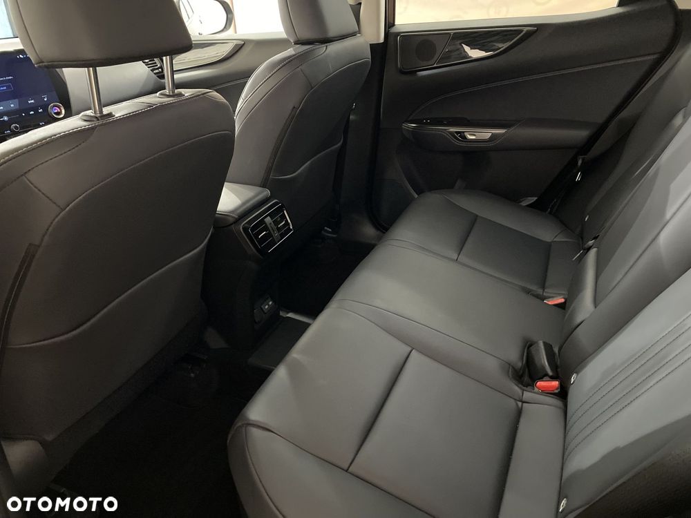 Lexus NX - 12