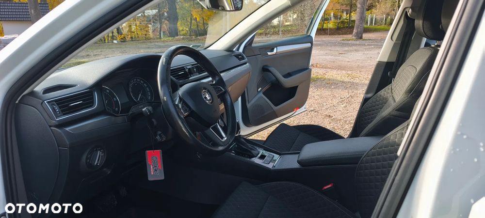 Skoda Superb 2.0 TDI Style DSG - 22