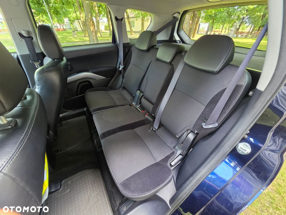 Mitsubishi Outlander 2.0 DI-D 4WD Intense - 11