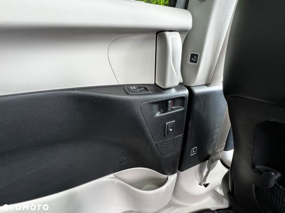 Chrysler Pacifica - 20