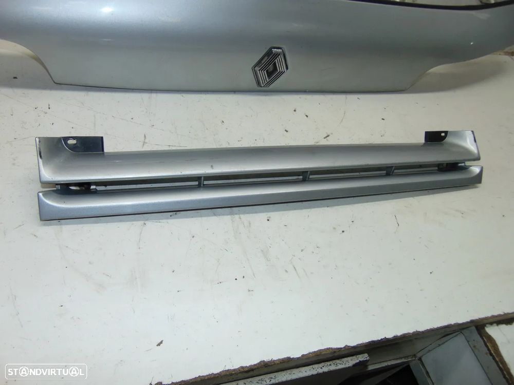 Renault 21 bicorpo grelhas - 2