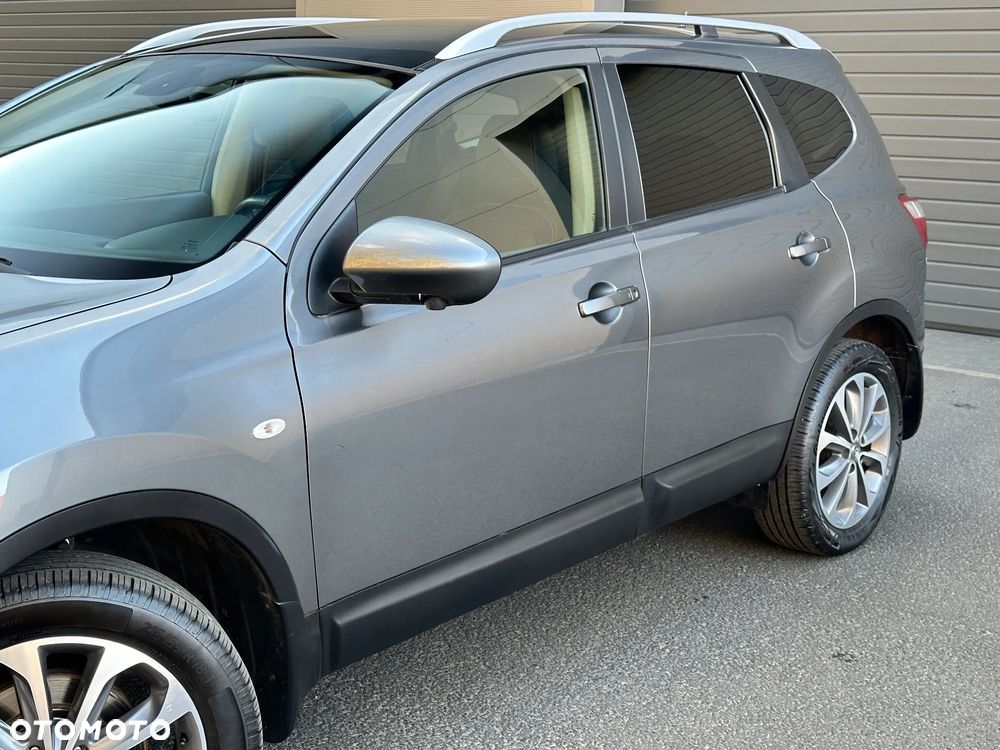 Nissan Qashqai 2.0 4x4 Tekna Premium - 9