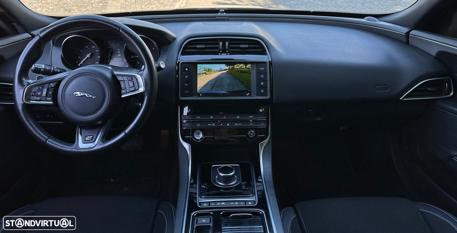 Jaguar XE 2.0 D R-Sport Aut. - 42