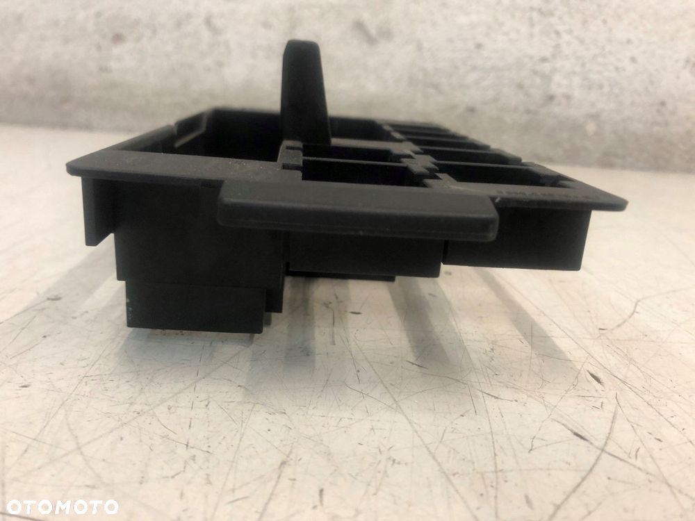 podstawa skrzynki bezpieczników mercedes r129 a245 - 6