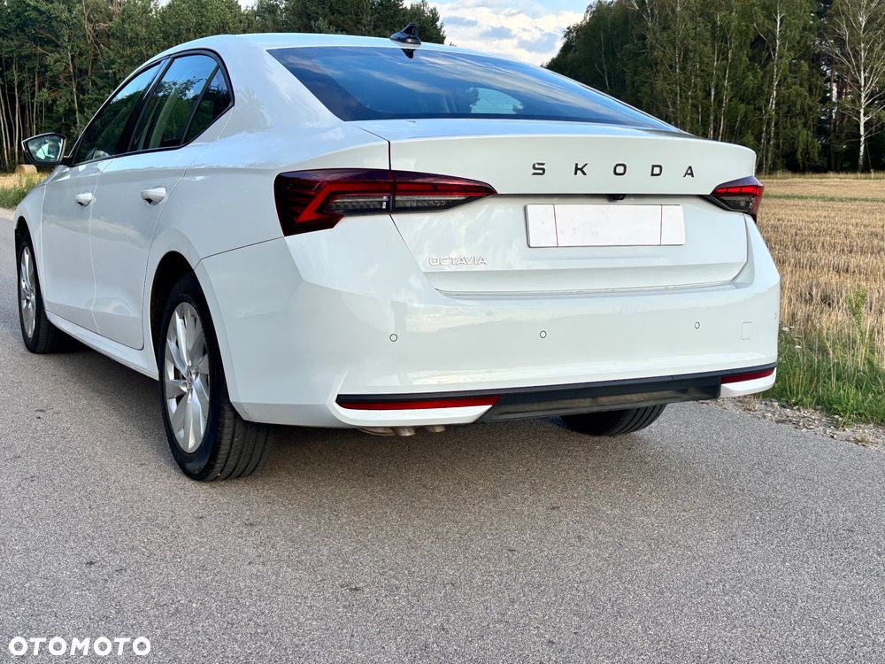 Skoda Octavia 1.5 TSI mHEV Selection DSG - 24