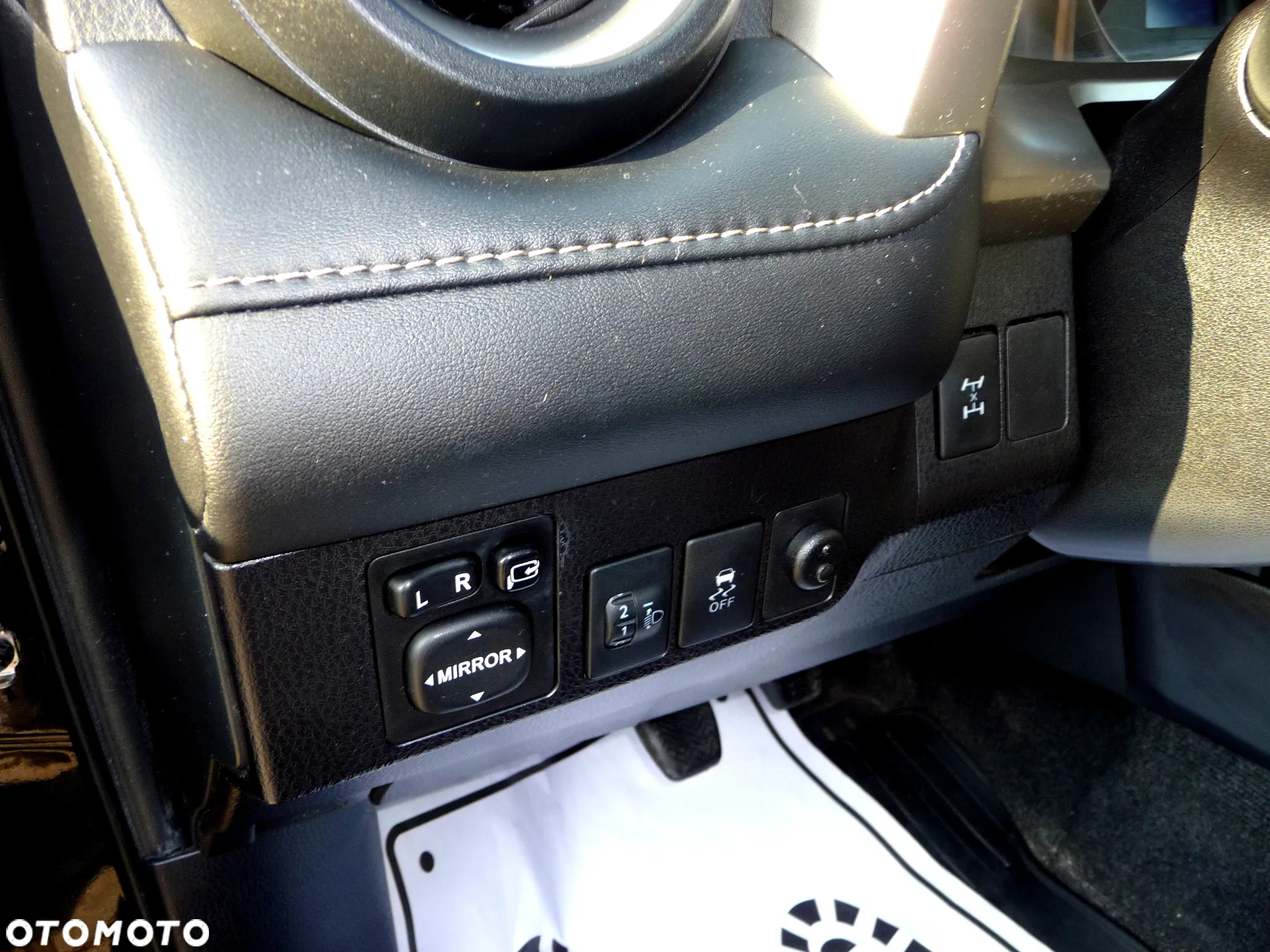 Toyota RAV4 2.0 D-4D Prestige - 32