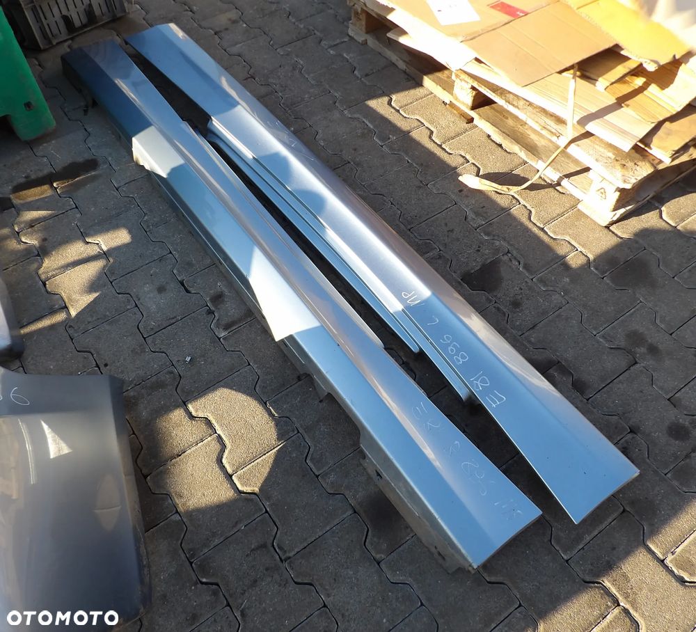 BMW - E81 - KOLOR 896 - PROGI - CENA ZA 1 SZT - 2