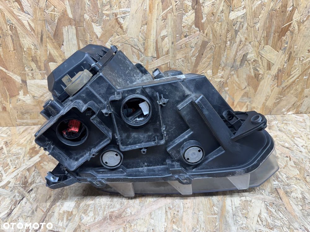 Przednia lewa lampa Volkswagen amarok - 5