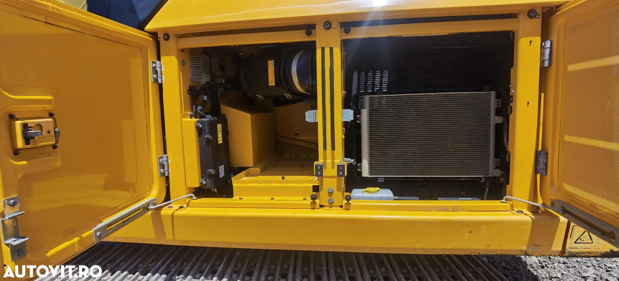 JCB 220 X LC - 7