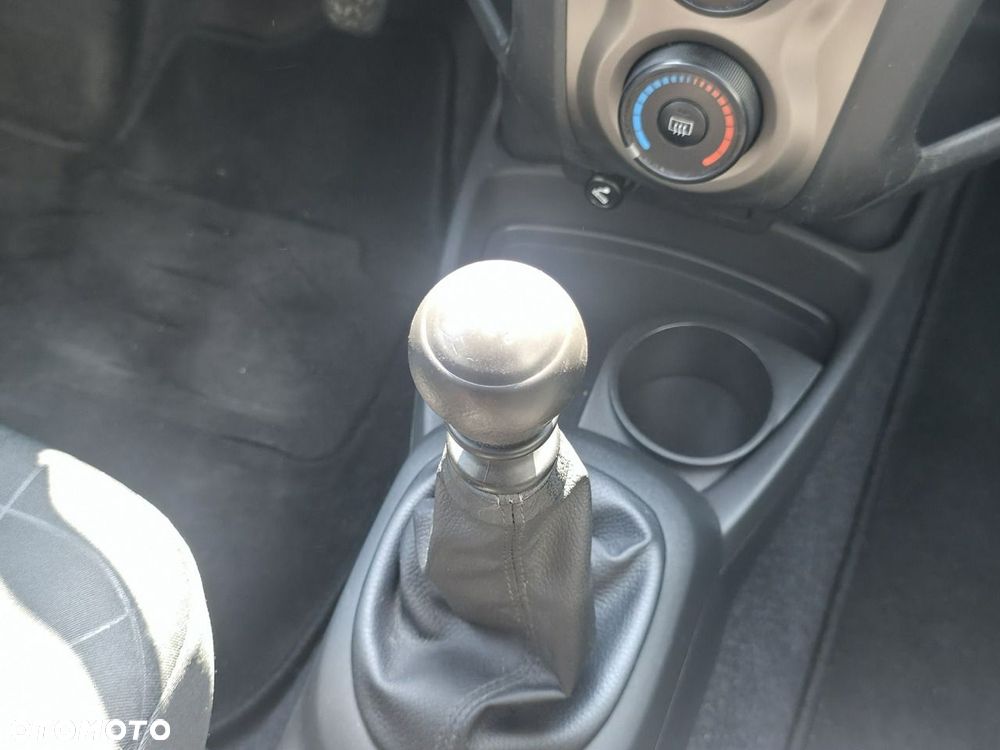 Toyota Yaris - 16