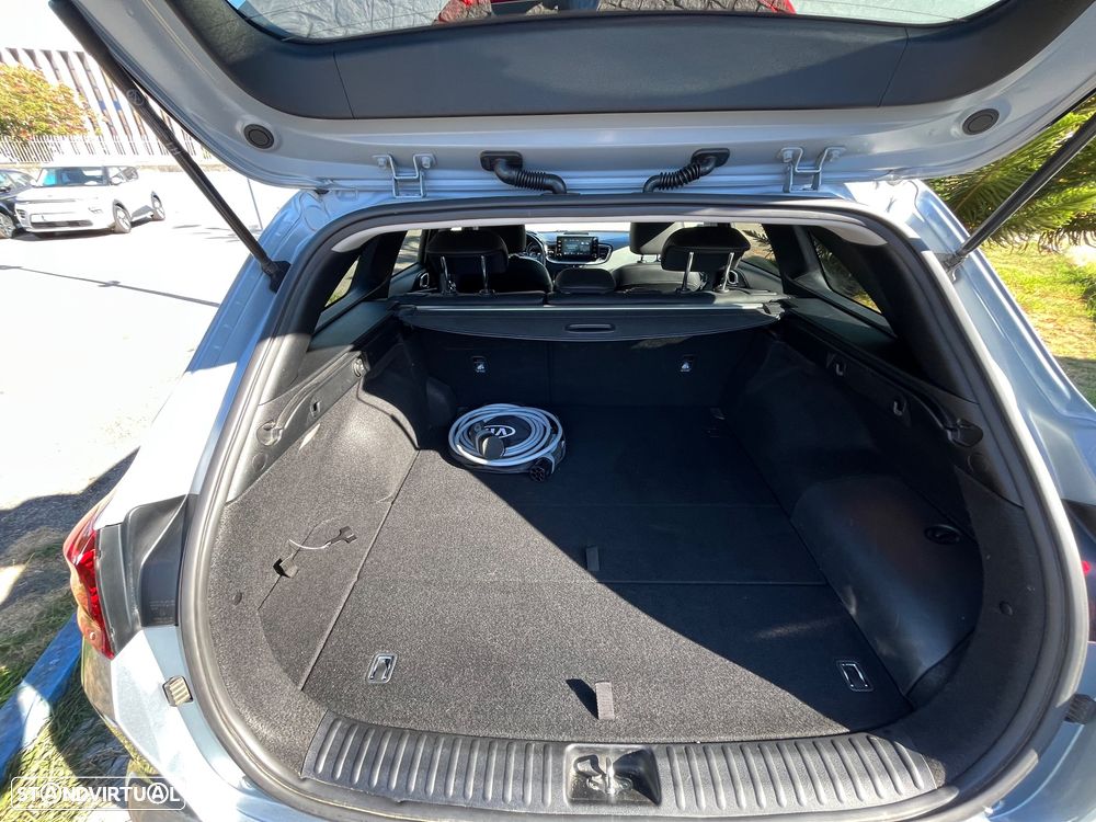 Kia Ceed SW 1.6 GDi PHEV Tech 6DCT - 17